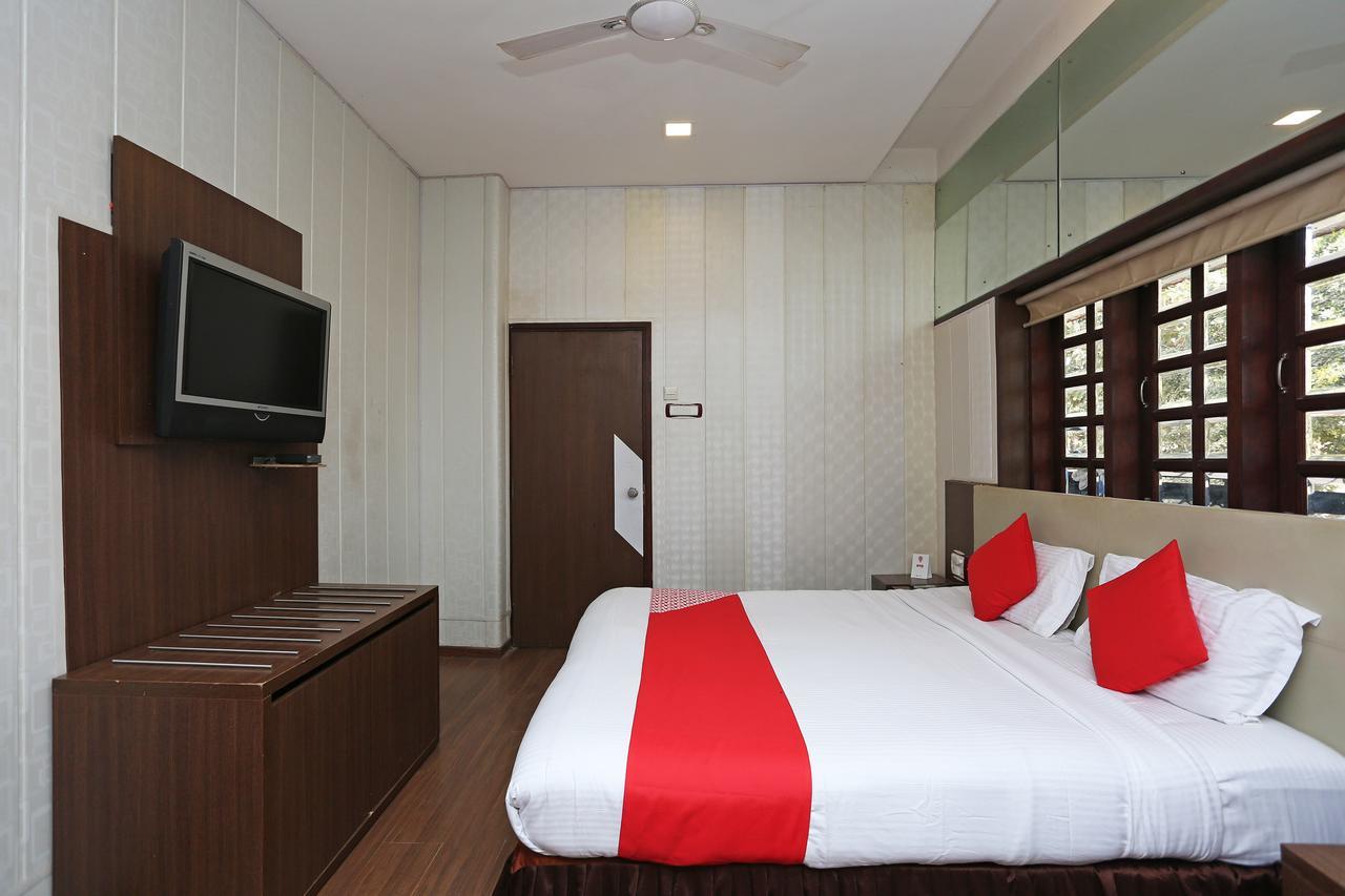 Oyo 10690 Florence Hotel Rāipur Exterior foto